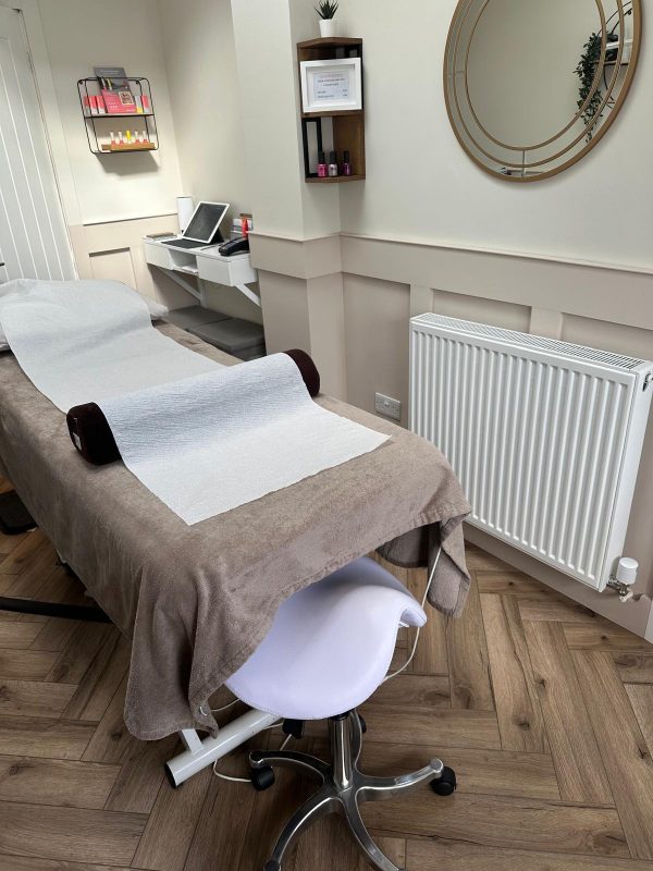 Mocha oak herringbone in salon