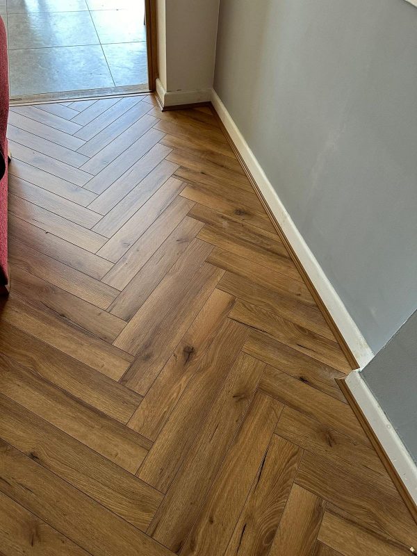 Oak robust fumed herringbone