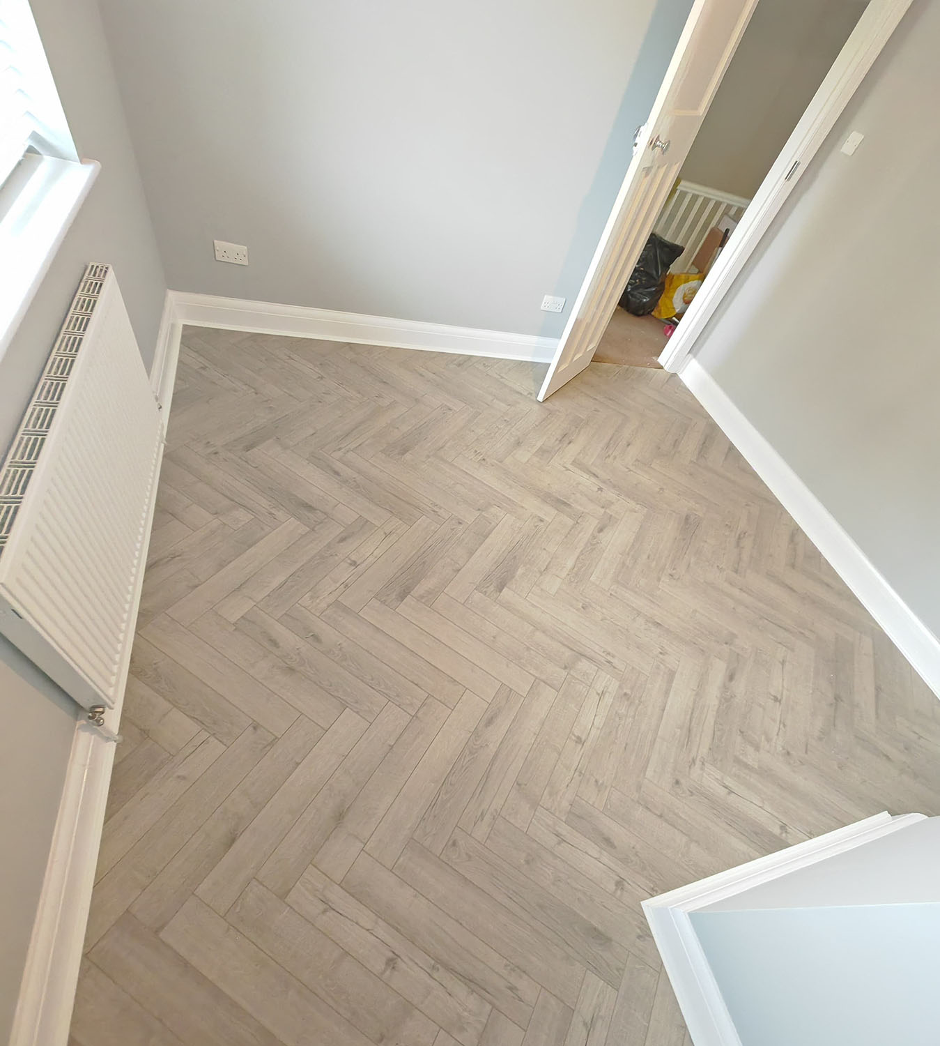 Oak robust grey herringbone in bedroom