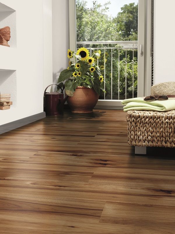 Hickory Bravo 8mm flooring Lifestyle