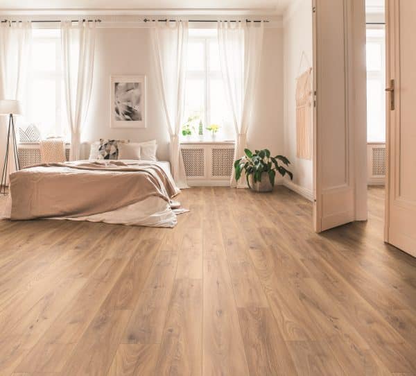 Eurohome Collection Art 12mm Donard Oak flooring room view