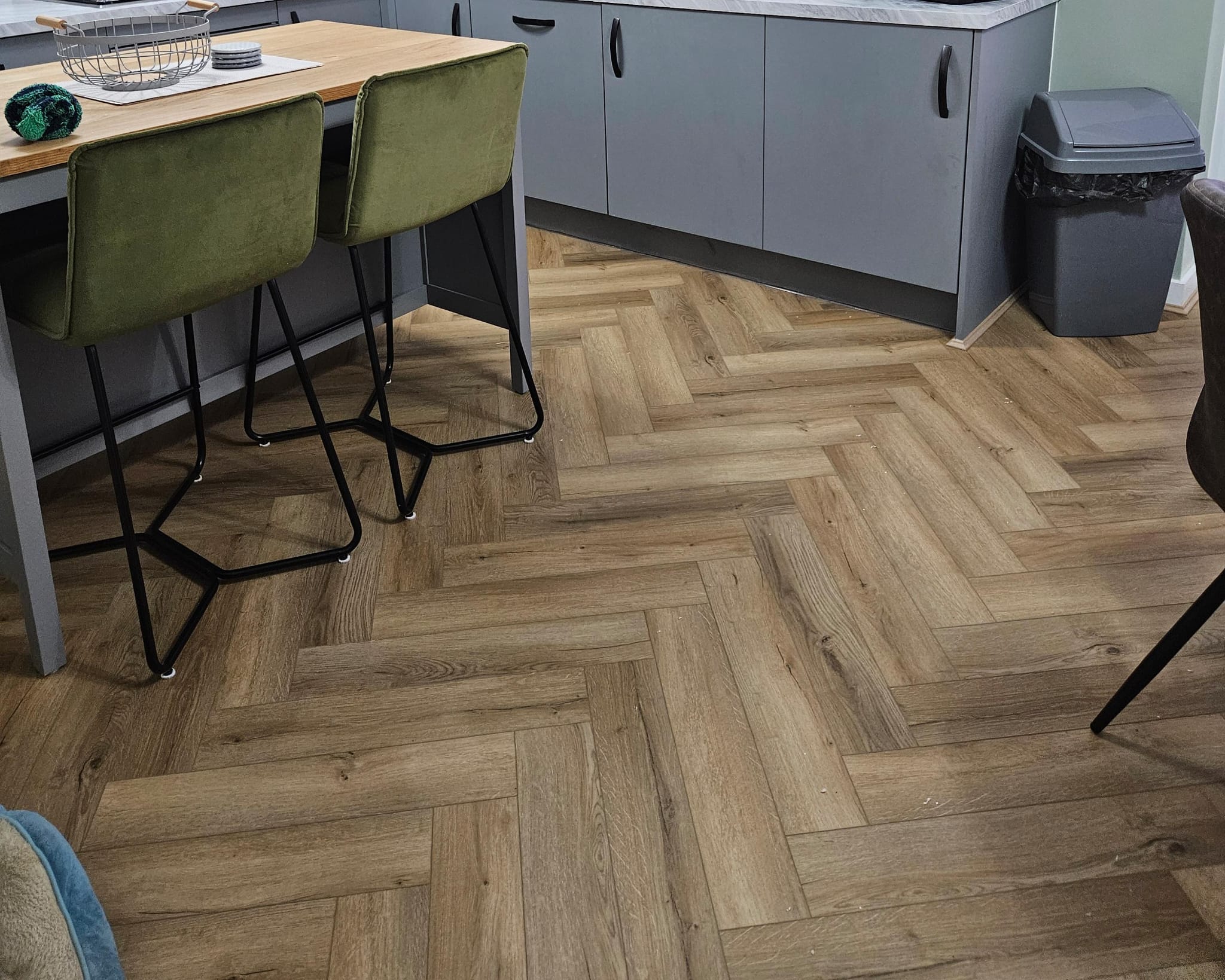 Barley Herringbone SPC in Kitchen