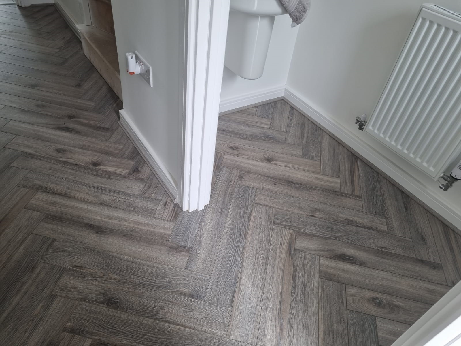 Volcanic oak herringbone dark